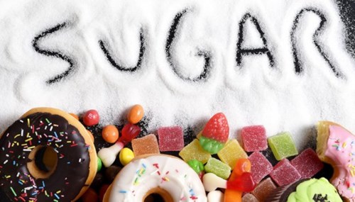 Trẻ em không nên ăn quá 6 thìa đường mỗi ngày